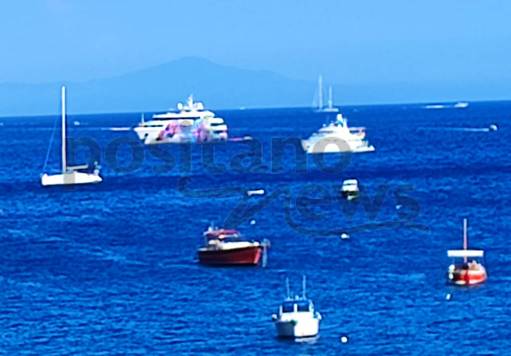 Yacht di lusso a Positano