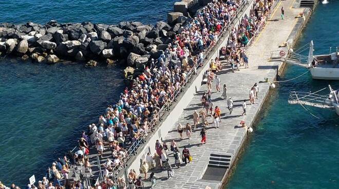 Amalfi, domenica 15 settembre 2024, boom di turisti