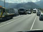 Bus in panne sulla sopraelevata di Castellammare: disagi e rallentamenti alla circolazione