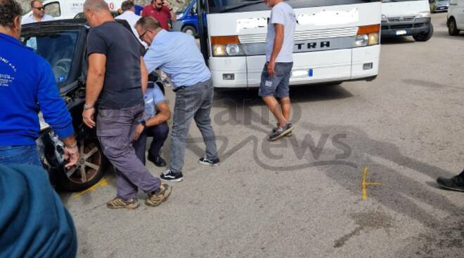 https://www.positanonews.it/photogallery_new/images/2024/09/incidente-amalfi-bivio-auto-e-bus-3423121.660x368.jpg