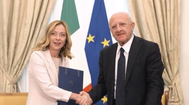 La presidente del Consiglio dei ministri, Giorgia Meloni, ha sottoscritto a Palazzo Chigi l'Accordo per la coesione per la Campania con il Presidente della Regione, Vincenzo De Luca.