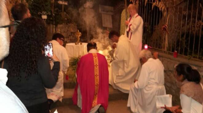 Nocelle celebra la Santa Croce: un rito antico che parla al presente