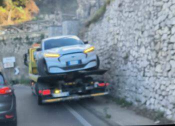 Piano di Sorrento: traffico rallentato per incidente e avaria