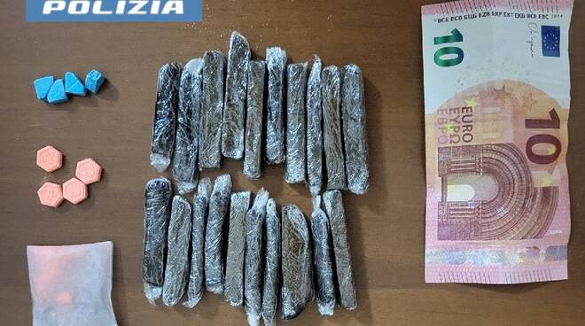 Porta Capuana: sorpreso a cedere la droga. La Polizia di Stato trae in arresto un 29enne