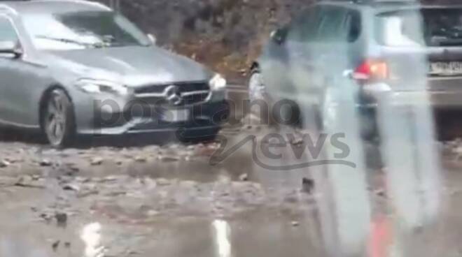 Positano: fango e detriti sulle strade