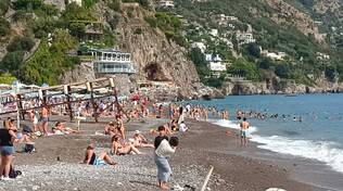 Positano, i Lucibello ritirano il pontile: previsto mare mosso, possibili disagi per le vie del mare