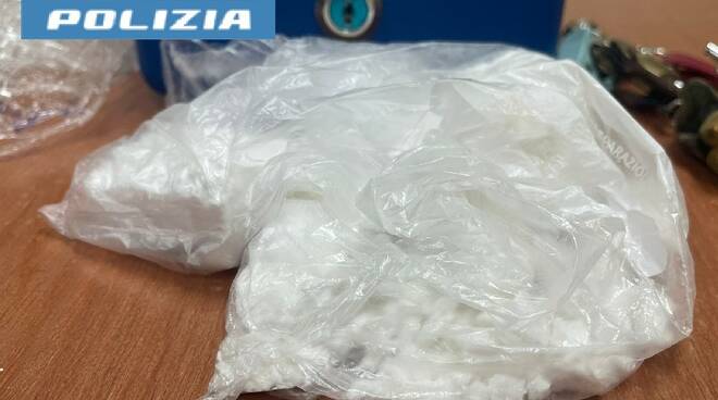 Rione Don Guanella: sorpreso in casa con la droga. La Polizia di Stato trae in arresto un 49enne