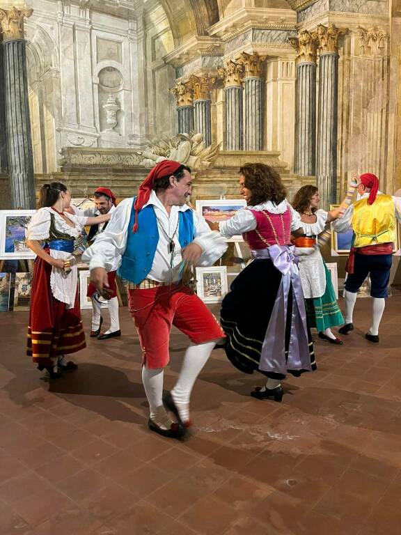 "Tramonto con Tarantella": un successo per le vie di Sorrento